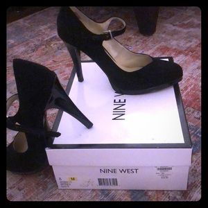 Nine West Black suede Mary Jane Pumps - never worn